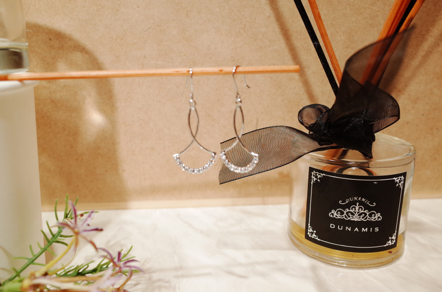 <b><p>Elegance 훕 earring</p></b><b><p>エレガンス フプ イヤリング</p></b><br /><br /><p align='center'>