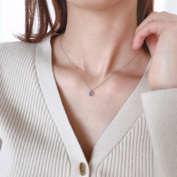 <b><p>Birthstone 925 silver Cubic Drop cklace day</p></b><b><p>誕生石 925 キュービック ドロップ ネレス デイリー 星座 ジュエ 友情 原石</p></b><br /><br /><p align='center'>