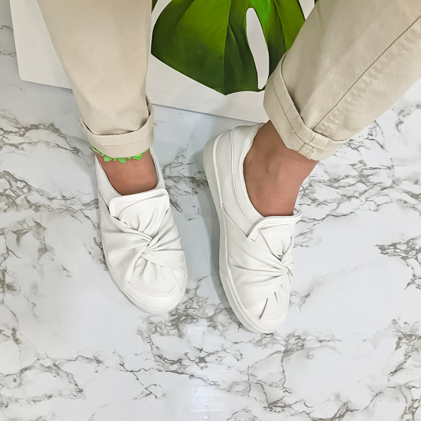 <b><p>Mourning Kore Latex cushion knot Slip- Women's</p></b><b><p>無排 韓国語 ラテックス クッション 結び目 スリップオン レディースカジュアルスニーカー</p></b><br /><br /><p align='center'>