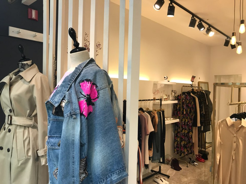 <b><p>Queen Bird rring Handmate Uniq Good-look</p></b><b><p>クイーンバード イヤリング ハンドメイト ユニー お好みの良い女性の 萌えアイテム</p></b><br /><br /><p align='center'>