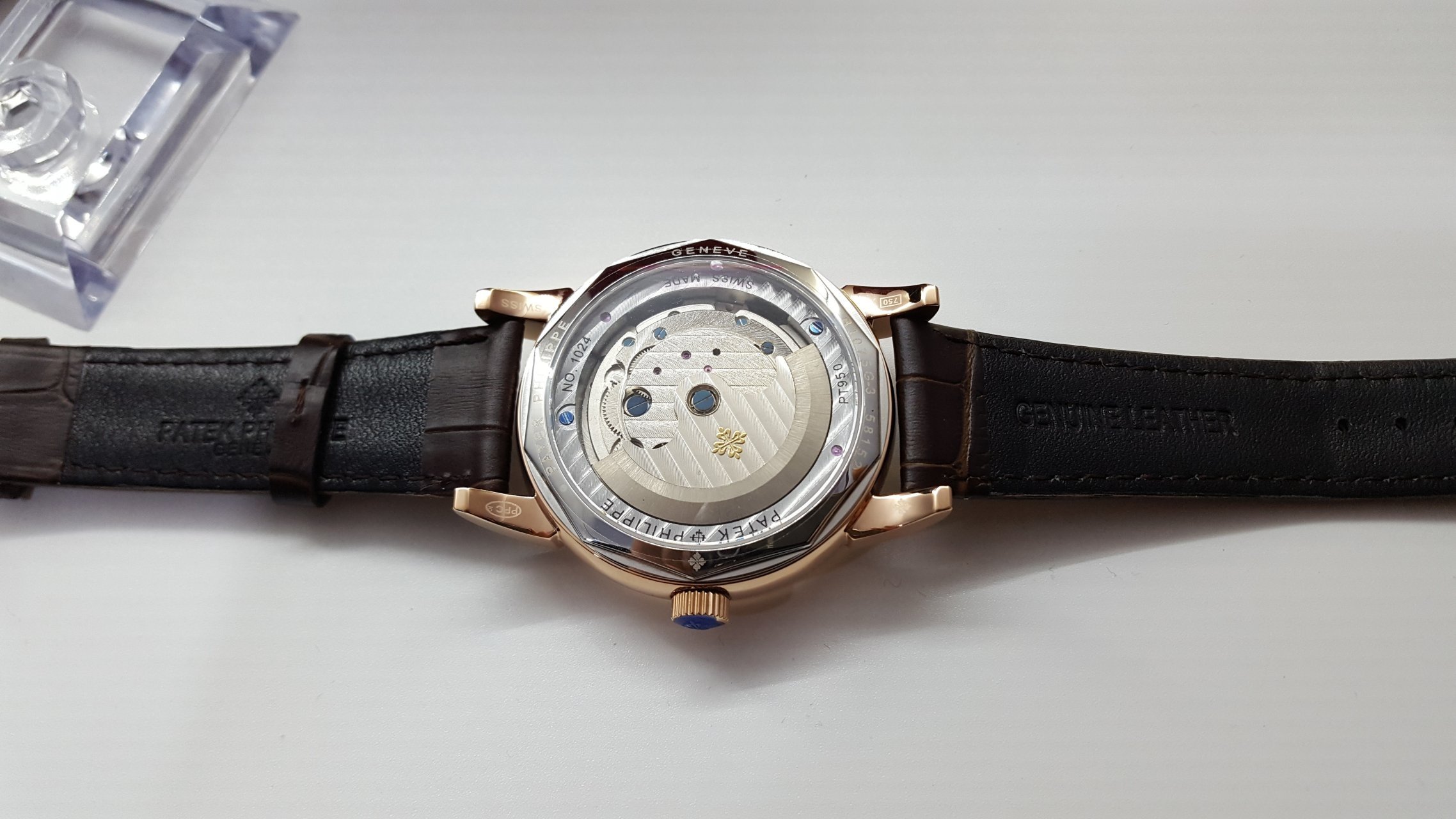 <b><p>Patek Philippe Moon ase Taurus Gold leher</p></b><b><p>パテックフィリップ ムーンフェイズ ツルビヨン 金工 レザー 名品バッグ 時計 財布</p></b><br /><br /><p align='center'>