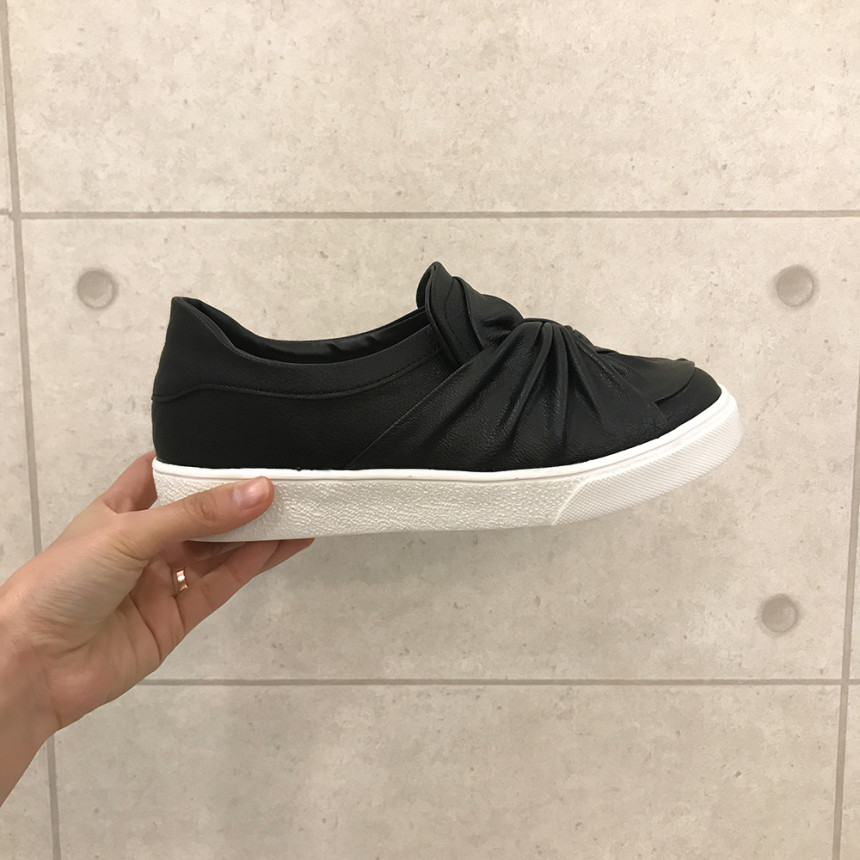 <b><p>Mourning Kore Latex cushion knot Slip- Women's</p></b><b><p>無排 韓国語 ラテックス クッション 結び目 スリップオン レディースカジュアルスニーカー</p></b><br /><br /><p align='center'>