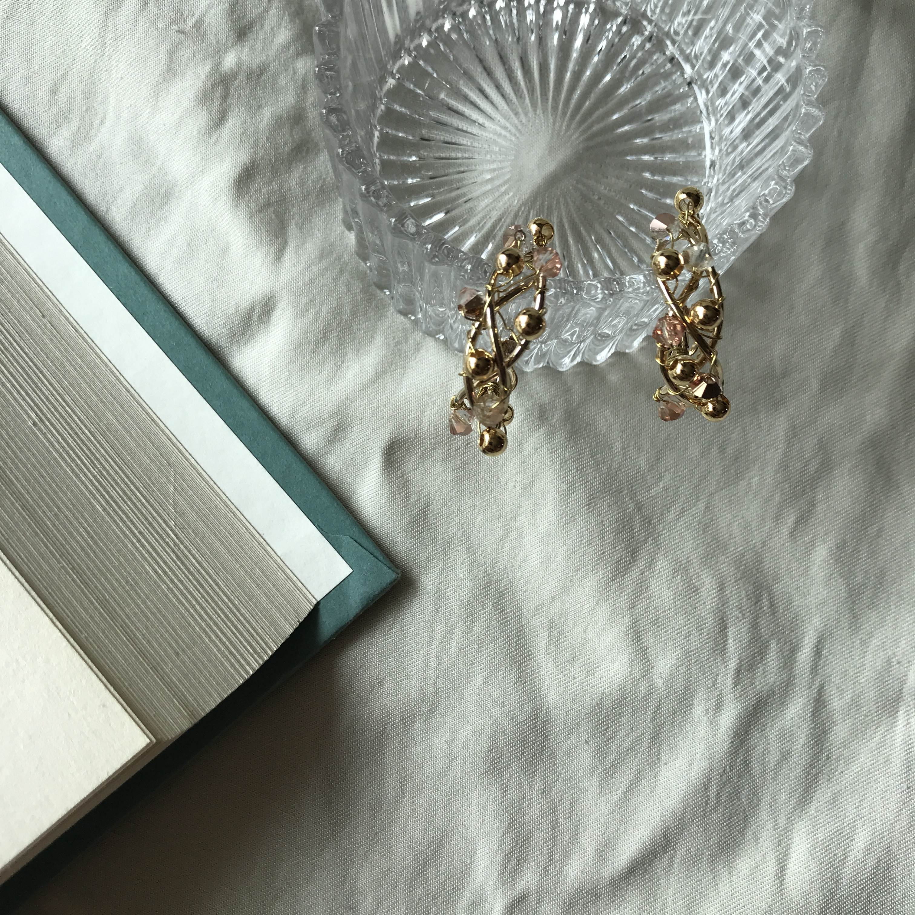 <b><p>TUTK unique Swatch Crying earr MIH goddess</p></b><b><p>TUTK ユニーク 諏訪クリリン イヤグ MIH 女神 ドロップ トレンド ヴィンテージ</p></b><br /><br /><p align='center'>