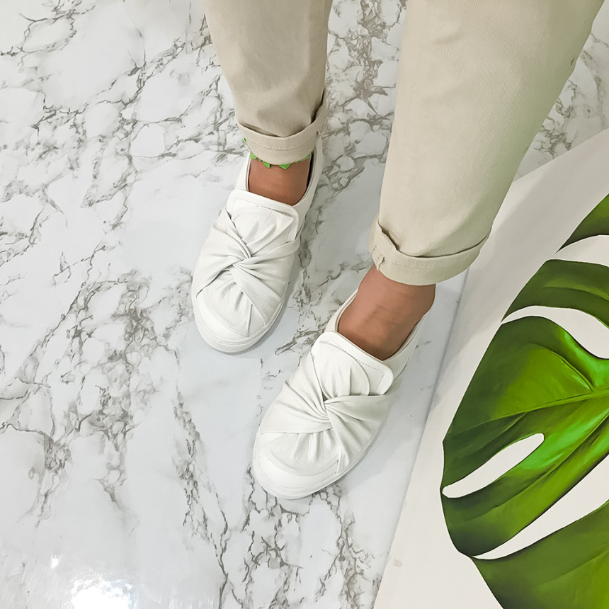 <b><p>Mourning Kore Latex cushion knot Slip- Women's</p></b><b><p>無排 韓国語 ラテックス クッション 結び目 スリップオン レディースカジュアルスニーカー</p></b><br /><br /><p align='center'>