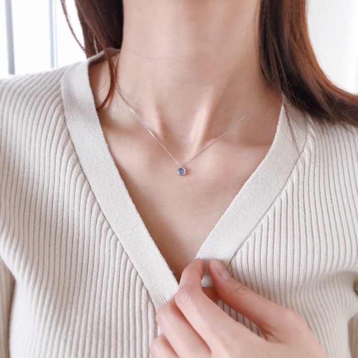 <b><p>Birthstone 925 silver Cubic Drop cklace day</p></b><b><p>誕生石 925 キュービック ドロップ ネレス デイリー 星座 ジュエ 友情 原石</p></b><br /><br /><p align='center'>