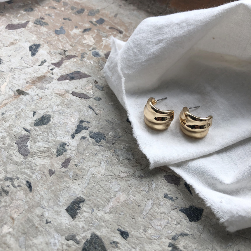 <b><p>vintage Aique earrgs</p></b><b><p>ヴィンテージ アィークイヤリング</p></b><br /><br /><p align='center'>