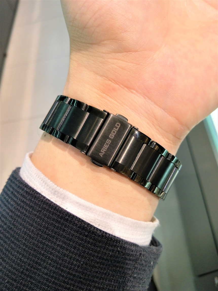 <b><p>Eris Gold black metal clo 103 BK-BK ETERNAL</p></b><b><p>エリスゴールド ブラック メタル 時計 G 103 BK-BK 永遠の 歌声非良い</p></b><br /><br /><p align='center'>