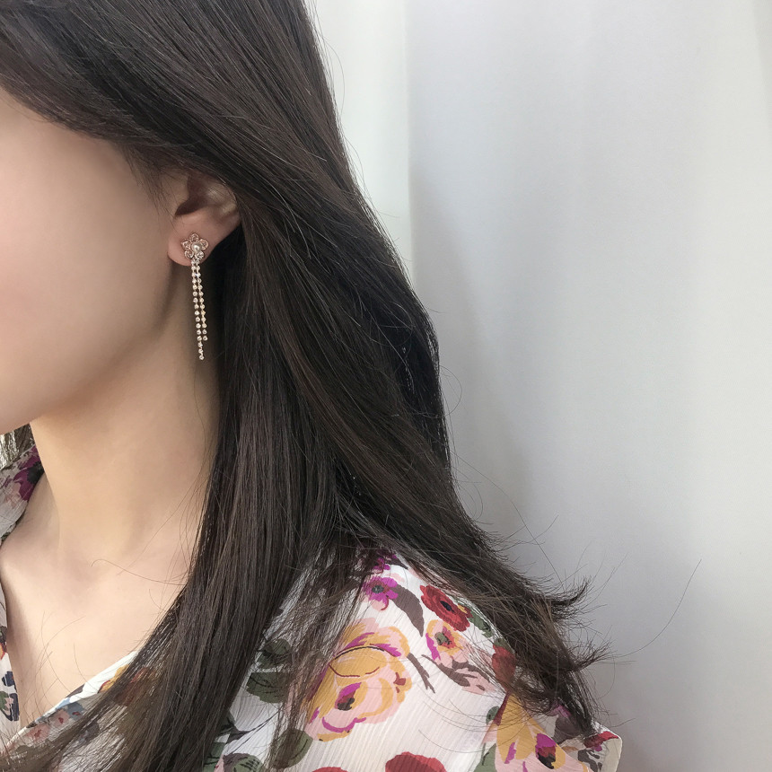 <b><p>Spring Flowers Rose Gold Two-le cubic ear</p></b><b><p>春の花 ローズゴールド 二行キュービック イヤリング モダンファッション ケバケバ</p></b><br /><br /><p align='center'>