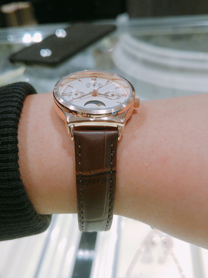 <b><p>Lloyd Multi-Eye Moon Phase Brown leather</p></b><b><p>ロイド マルチアイ ムーンフェイズ ブラウン レザー カップル 時計 LL2M18370CGR</p></b><br /><br /><p align='center'>