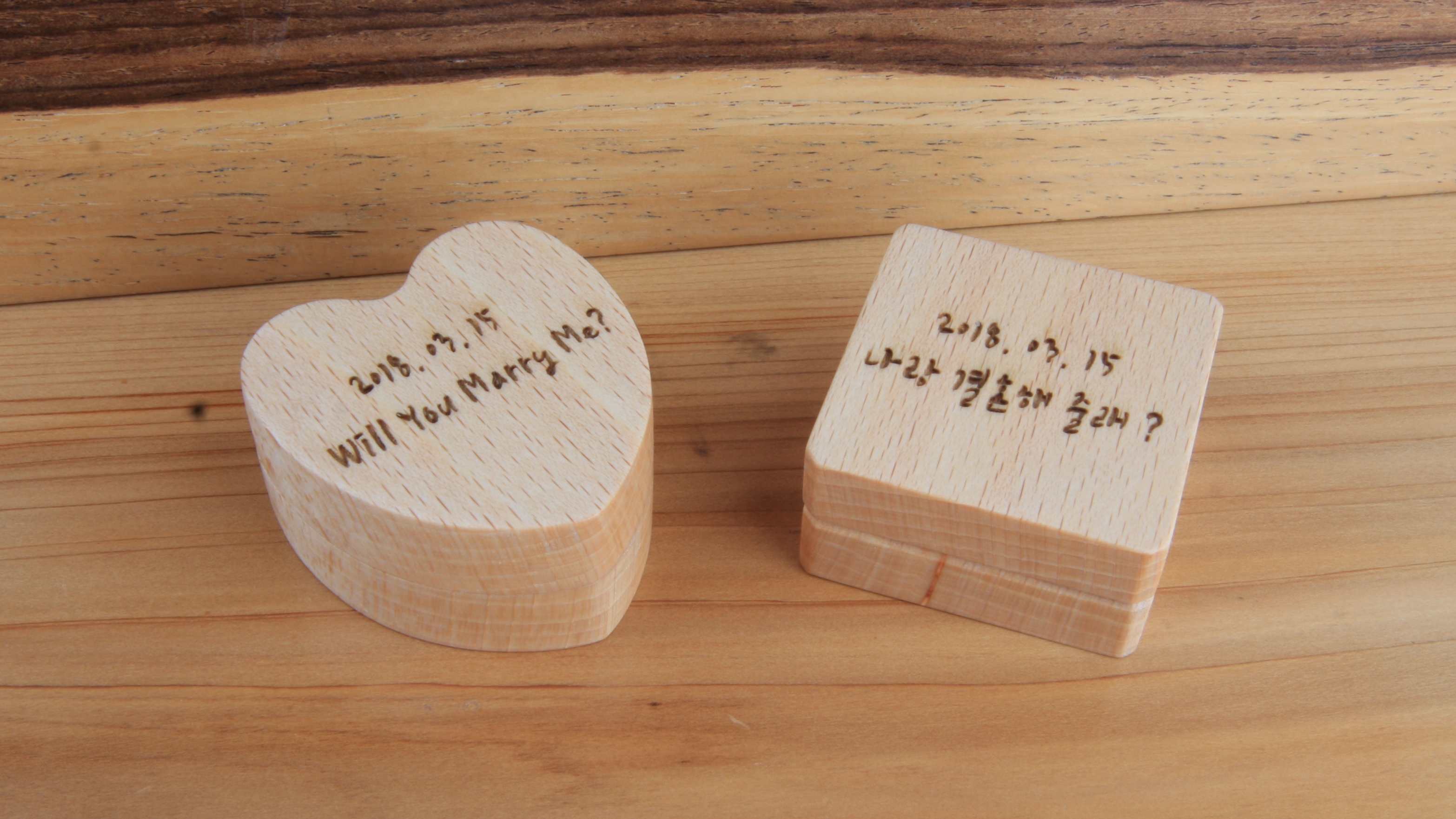 <b><p>Wooden Ring Case evt Proposal Twties wom</p></b><b><p>木のリングケース イベント プロポーズス 原木 20代の女性 1男性</p></b><br /><br /><p align='center'>