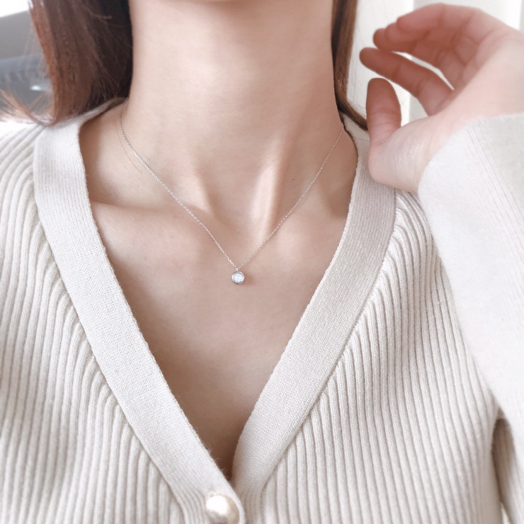 <b><p>Birthstone 925 silver Cubic Drop cklace day</p></b><b><p>誕生石 925 キュービック ドロップ ネレス デイリー 星座 ジュエ 友情 原石</p></b><br /><br /><p align='center'>