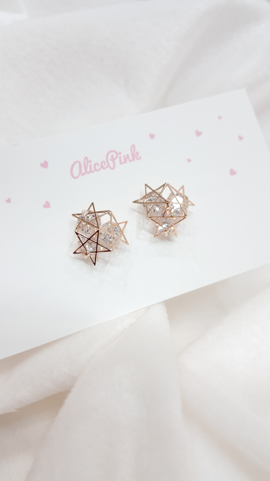 <b><p>Shoot star ering Cl Glitt Sp Crdation 2017</p></b><b><p>星を射る イヤリング 素敵な 輝く 2017春のコーディネート 華やかなカラー キュービックブブ</p></b><br /><br /><p align='center'>