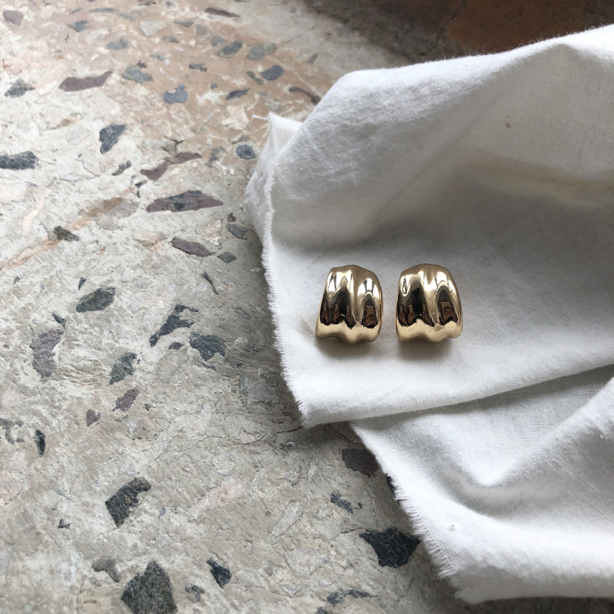 <b><p>vintage Aique earrgs</p></b><b><p>ヴィンテージ アィークイヤリング</p></b><br /><br /><p align='center'>