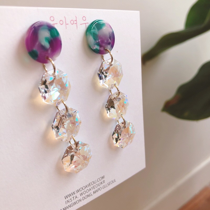 <b><p>celluloid Swaow Drop Earrings Lo Goddess</p></b><b><p>セルロイド スワロー ドロップイヤリング ロが 女神コーディネート ブブ ユニークなデザイン</p></b><br /><br /><p align='center'>