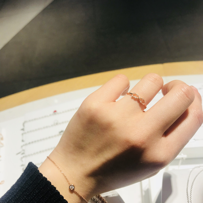 <b><p>Agata AGATHA ETERNITY ring 2240228_313</p></b><b><p>アガタ 永遠 リング 2240228_313</p></b><br /><br /><p align='center'>