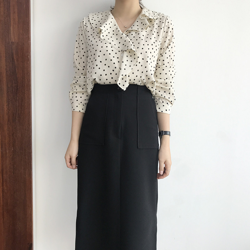 <b><p>dot Frill blouse DT170105022-23 Female coordinatio</p></b><b><p>ドット フリルブラウス DT170105022-23 女性コーディネート 会社員</p></b><br /><br /><p align='center'>