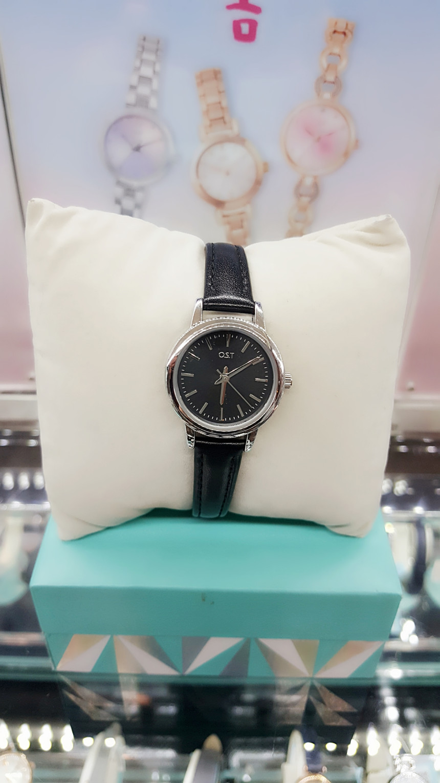 <b><p>OST Flying Black Day Ladies Watch OTC218304ASB</p></b><b><p>OST フライングブラックデー女性の腕時計 OTC218304ASB</p></b><br /><br /><p align='center'>