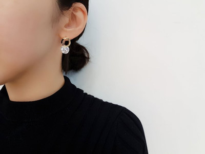 <b><p>Swarovski Erings E7316 Cubic Bl Luxuous populity</p></b><b><p>スワルロプイヤリング E7316 キュービックピアス ブブ 豪華な 人気 ジュエリー</p></b><br /><br /><p align='center'>