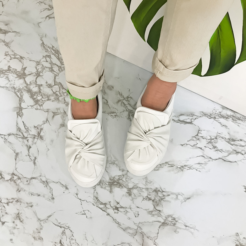 <b><p>Mourning Kore Latex cushion knot Slip- Women's</p></b><b><p>無排 韓国語 ラテックス クッション 結び目 スリップオン レディースカジュアルスニーカー</p></b><br /><br /><p align='center'>