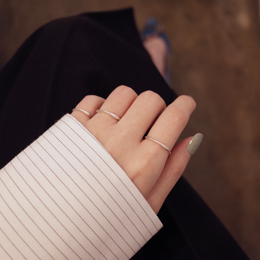 <b><p>Mourning silver 92.5 mple wa Lay Id th</p></b><b><p>無排 シルバー 92.5 シンプル ウェーブ リング 重ね着 グレード 薄い</p></b><br /><br /><p align='center'>