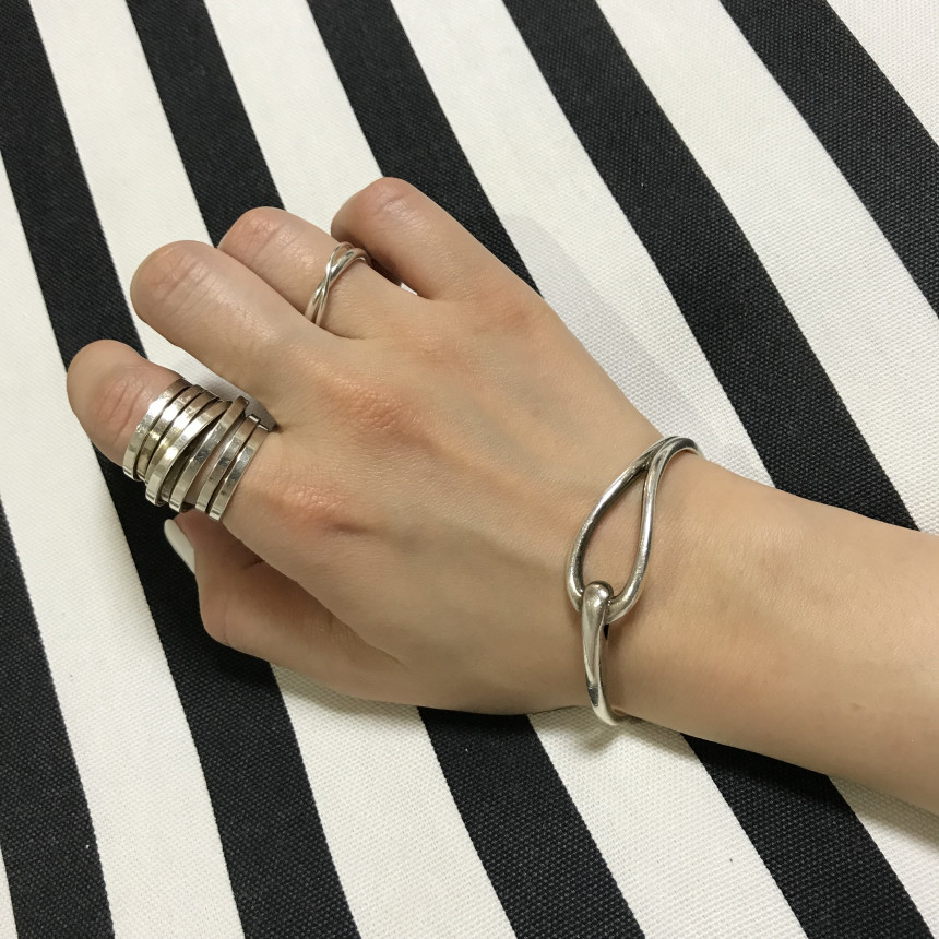 <b><p>Silver 925 8-line rg mple Unique Modn accessories</p></b><b><p>シルバー925 8行リング シンプルユニーク モダンなアクセサリー ポイント ねじれ</p></b><br /><br /><p align='center'>