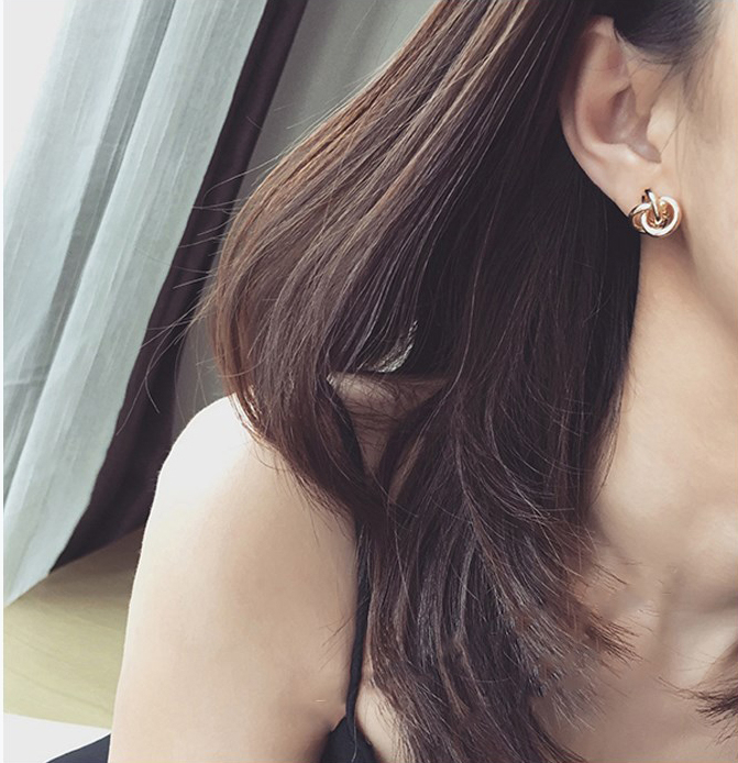 <b><p>Simple Twine gold silver kk Antique earrg</p></b><b><p>シンプルな プレッツェル ゴールド シルバー ねじれ アンティーク イヤリング 手頃な価格の</p></b><br /><br /><p align='center'>