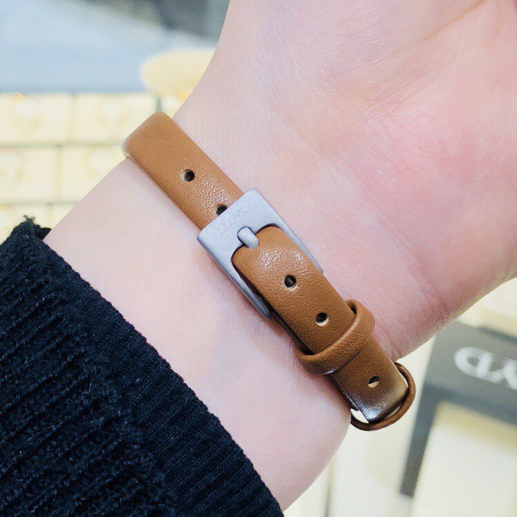 <b><p>Lloyd simple Blue dial cou Leather wch LL1M18371AS</p></b><b><p>ロイド シンプル ブルーダイヤル カッ レザー腕時計 LL1M18371ASR 2G1</p></b><br /><br /><p align='center'>