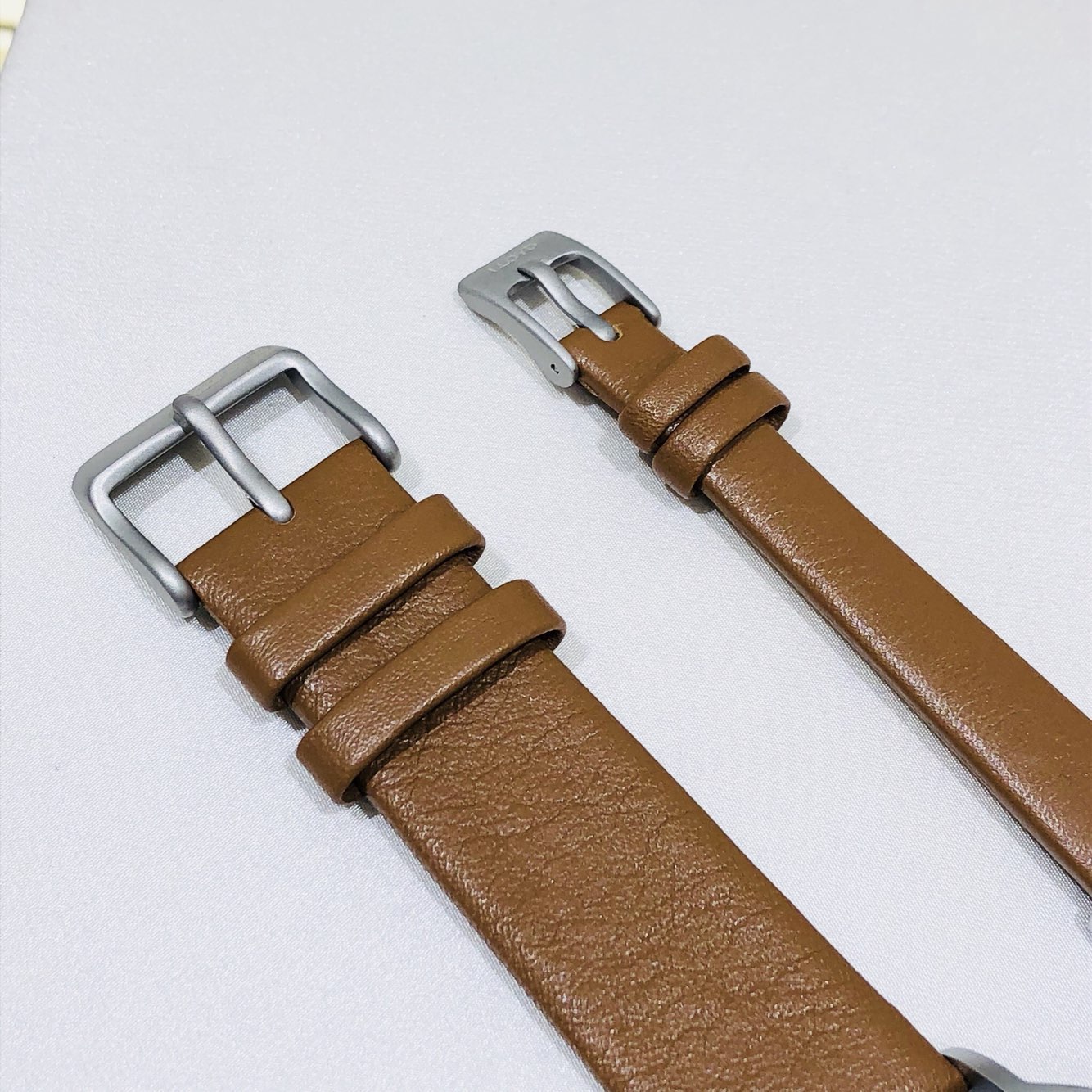 <b><p>Lloyd simple Blue dial cou Leather wch LL1M18371AS</p></b><b><p>ロイド シンプル ブルーダイヤル カッ レザー腕時計 LL1M18371ASR 2G1</p></b><br /><br /><p align='center'>