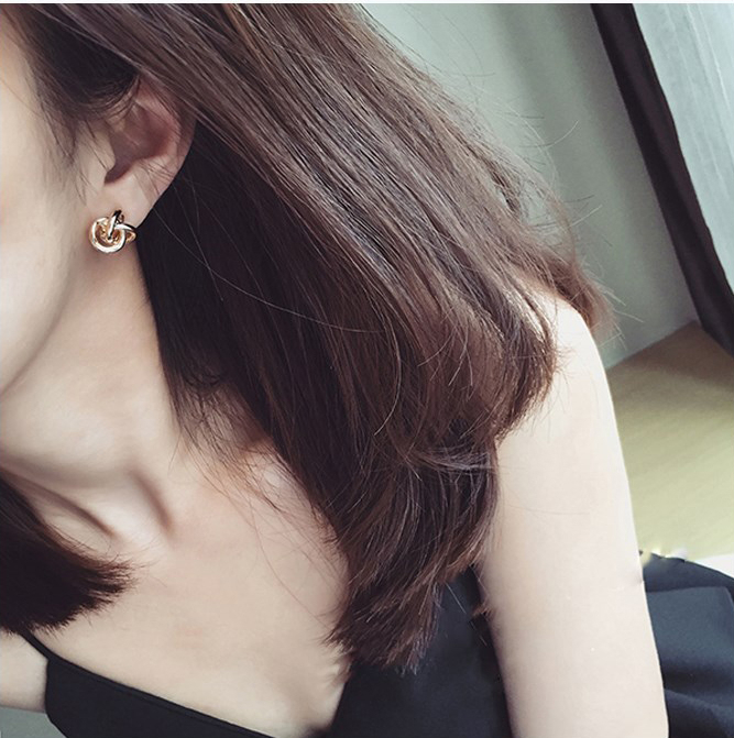 <b><p>Simple Twine gold silver kk Antique earrg</p></b><b><p>シンプルな プレッツェル ゴールド シルバー ねじれ アンティーク イヤリング 手頃な価格の</p></b><br /><br /><p align='center'>