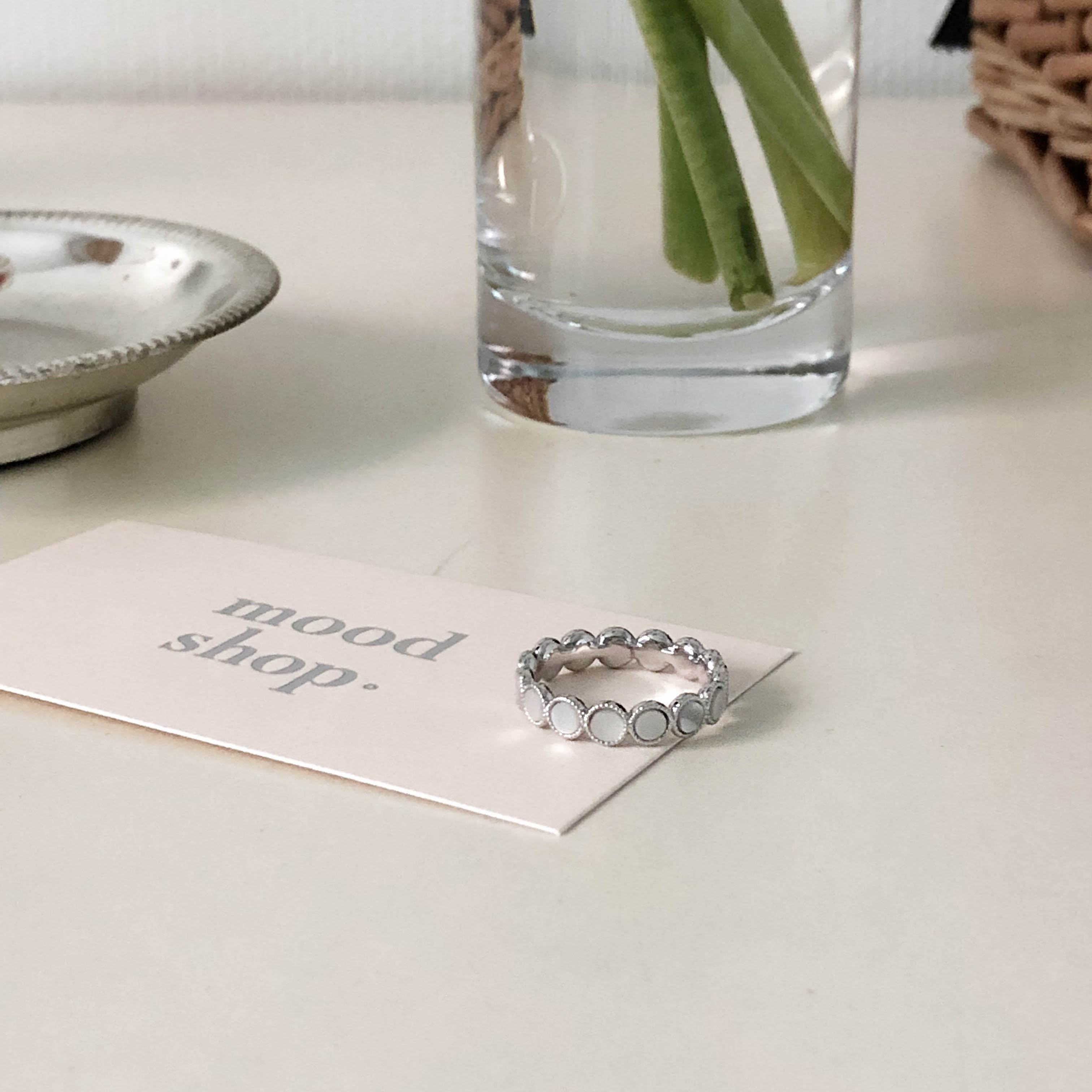 <b><p>Mother-of-pearl ring A taste snip Romantic</p></b><b><p>螺鈿リング お好み狙撃 ロマンチックラブリー エレガントなコーディネート アクセサ</p></b><br /><br /><p align='center'>