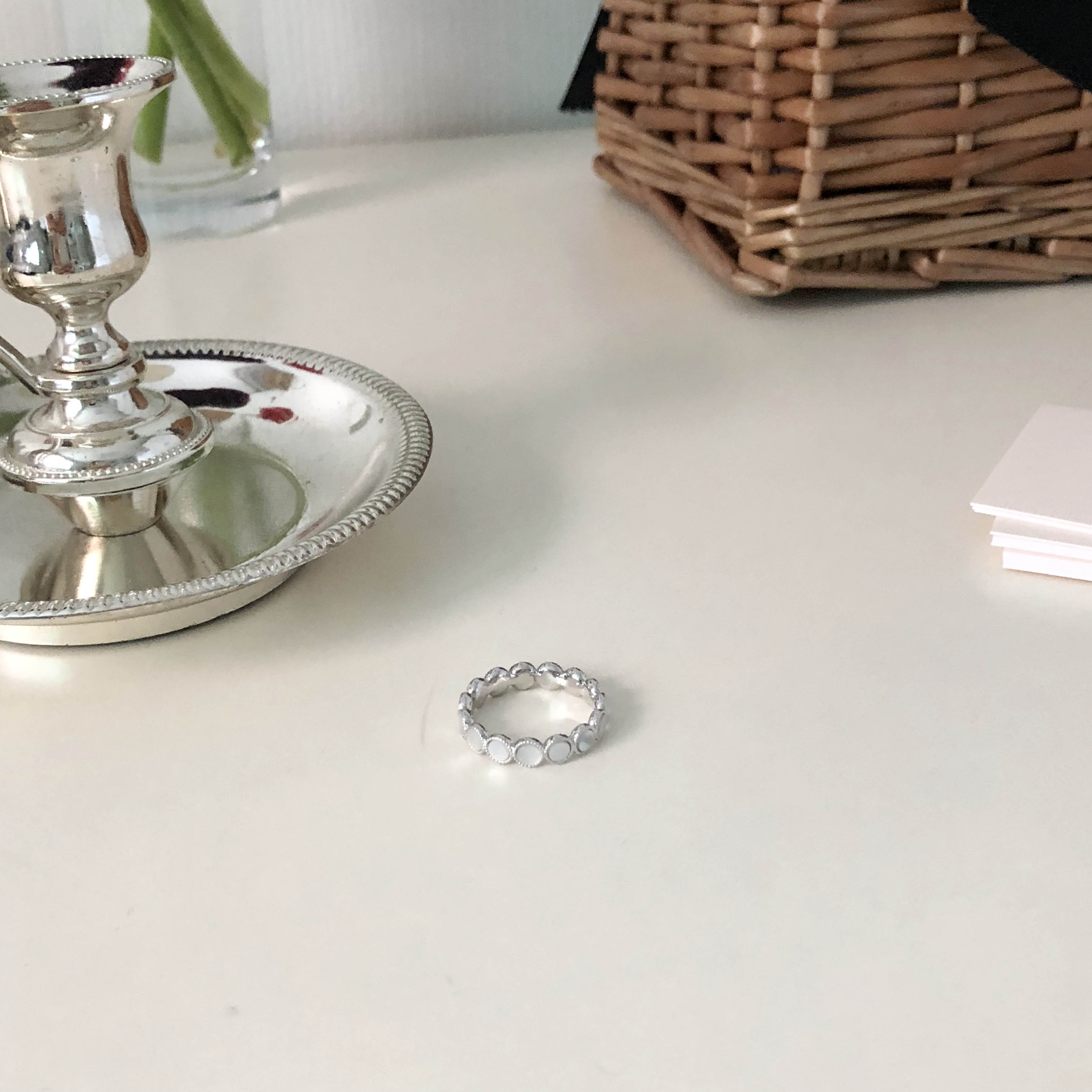 <b><p>Mother-of-pearl ring A taste snip Romantic</p></b><b><p>螺鈿リング お好み狙撃 ロマンチックラブリー エレガントなコーディネート アクセサ</p></b><br /><br /><p align='center'>