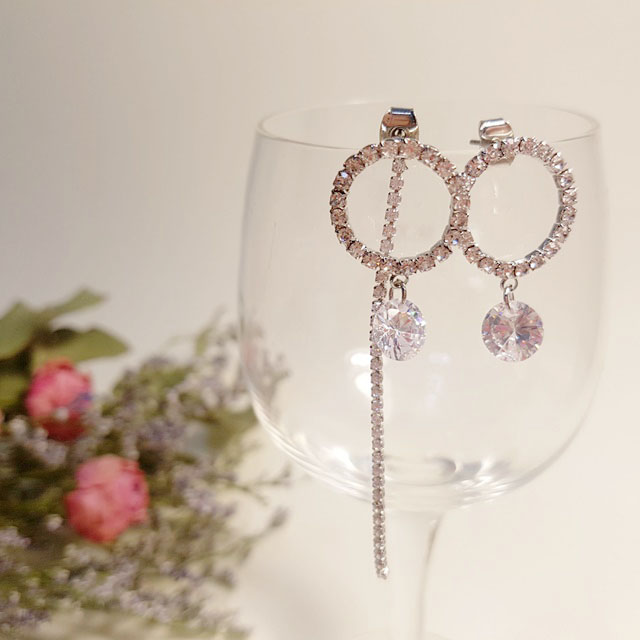 <b><p>Mourning femie Two way Unknown Drop earr</p></b><b><p>無排 女性らしい ツーウェイ オンバル ドロップ イヤリング 派手な キュービック</p></b><br /><br /><p align='center'>