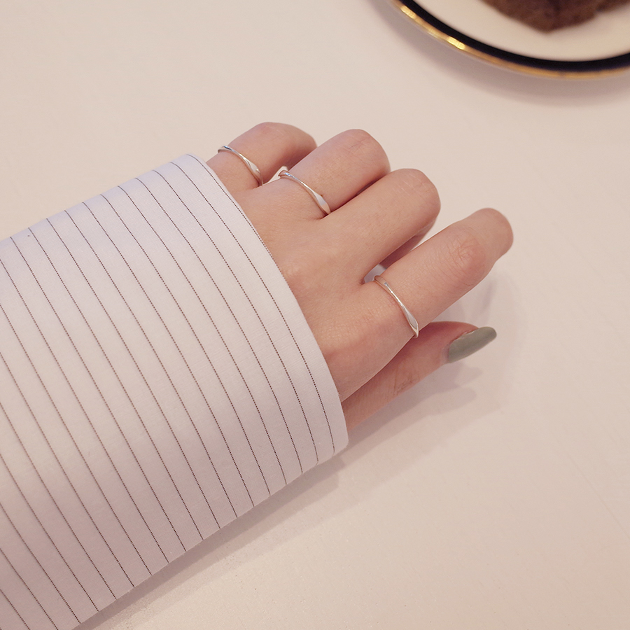 <b><p>Mourning silver 92.5 mple wa Lay Id th</p></b><b><p>無排 シルバー 92.5 シンプル ウェーブ リング 重ね着 グレード 薄い</p></b><br /><br /><p align='center'>