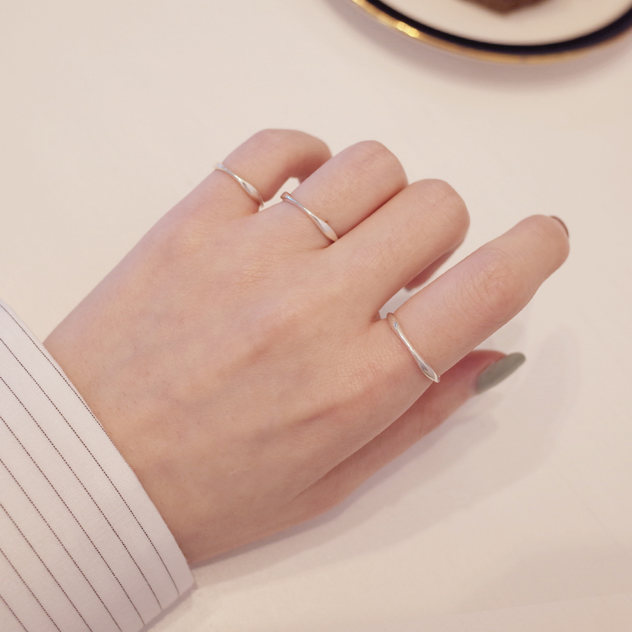 <b><p>Mourning silver 92.5 mple wa Lay Id th</p></b><b><p>無排 シルバー 92.5 シンプル ウェーブ リング 重ね着 グレード 薄い</p></b><br /><br /><p align='center'>