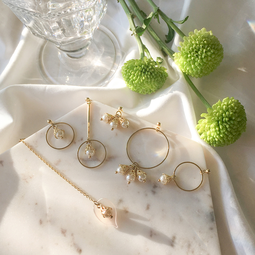 <b><p>1+1 Pearl Drop ring collection set Anque</p></b><b><p>1 + 真珠 ドロップ イヤリング コレクション セット アンティーク オンバル</p></b><br /><br /><p align='center'>