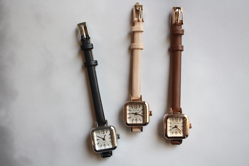 <b><p>small square leather fee wrist clock 3cor</p></b><b><p>小さな 正方形 レザー 女性 手首 時計 3色 ファッション 薄い</p></b><br /><br /><p align='center'>
