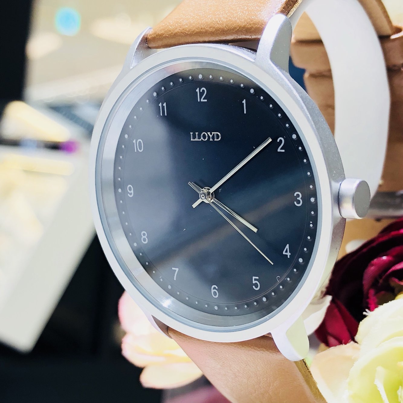 <b><p>Lloyd simple Blue dial cou Leather wch LL1M18371AS</p></b><b><p>ロイド シンプル ブルーダイヤル カッ レザー腕時計 LL1M18371ASR 2G1</p></b><br /><br /><p align='center'>