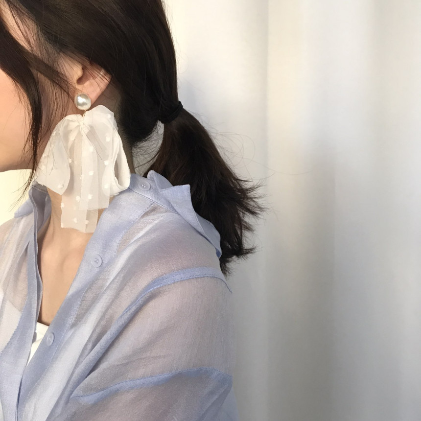 <b><p>Flew Chiffon Ribb Pearl Unbutt drop rings</p></b><b><p>フューエル シフォンリボン 真珠 オンバルドロップイヤリング 4色 デイリーコーディネート</p></b><br /><br /><p align='center'>