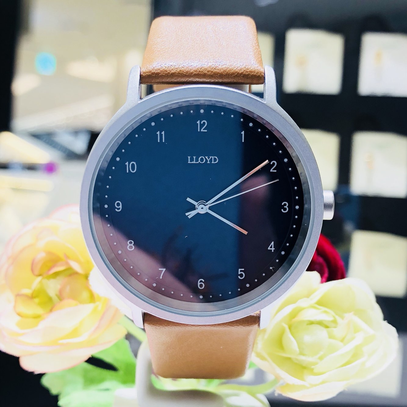 <b><p>Lloyd simple Blue dial cou Leather wch LL1M18371AS</p></b><b><p>ロイド シンプル ブルーダイヤル カッ レザー腕時計 LL1M18371ASR 2G1</p></b><br /><br /><p align='center'>