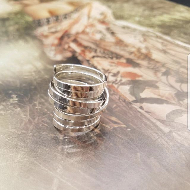 <b><p>Silver 925 8-line rg mple Unique Modn accessories</p></b><b><p>シルバー925 8行リング シンプルユニーク モダンなアクセサリー ポイント ねじれ</p></b><br /><br /><p align='center'>