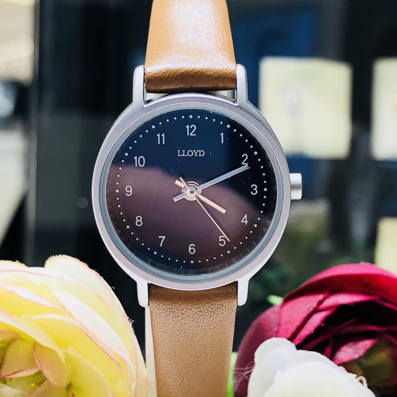 <b><p>Lloyd simple Blue dial cou Leather wch LL1M18371AS</p></b><b><p>ロイド シンプル ブルーダイヤル カッ レザー腕時計 LL1M18371ASR 2G1</p></b><br /><br /><p align='center'>