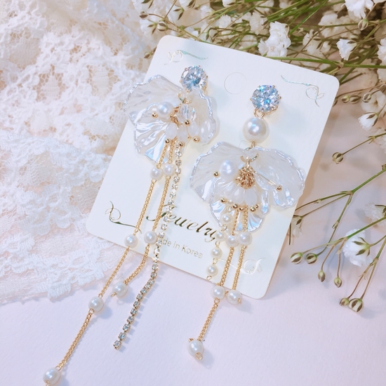 <b><p>Sallan pet Drop Earrings Good pot cycle Bl-bl</p></b><b><p>シャラン 花びら ドロップイヤリング ポイントサイクル良い ケバケバした ユニークアクセサリー</p></b><br /><br /><p align='center'>