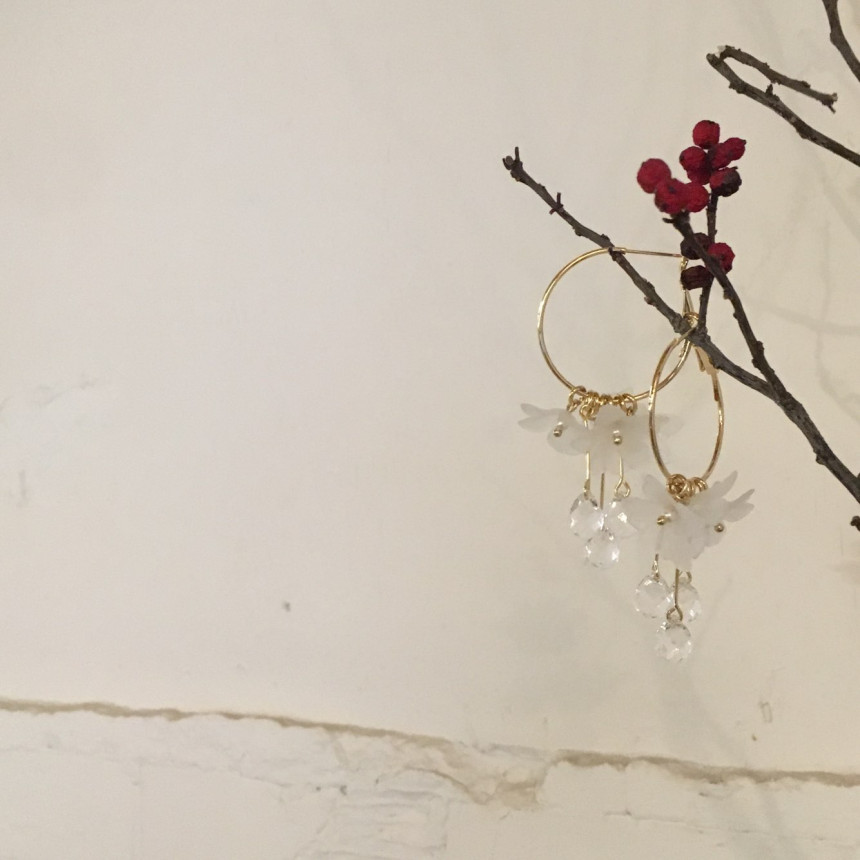 <b><p>harmony flower Glass Drop Ring daily pot</p></b><b><p>ハーモニー フラワー グラス ドロップ リングピアス デイリー ポイント 結婚式の祝賀客ルックコーデ</p></b><br /><br /><p align='center'>