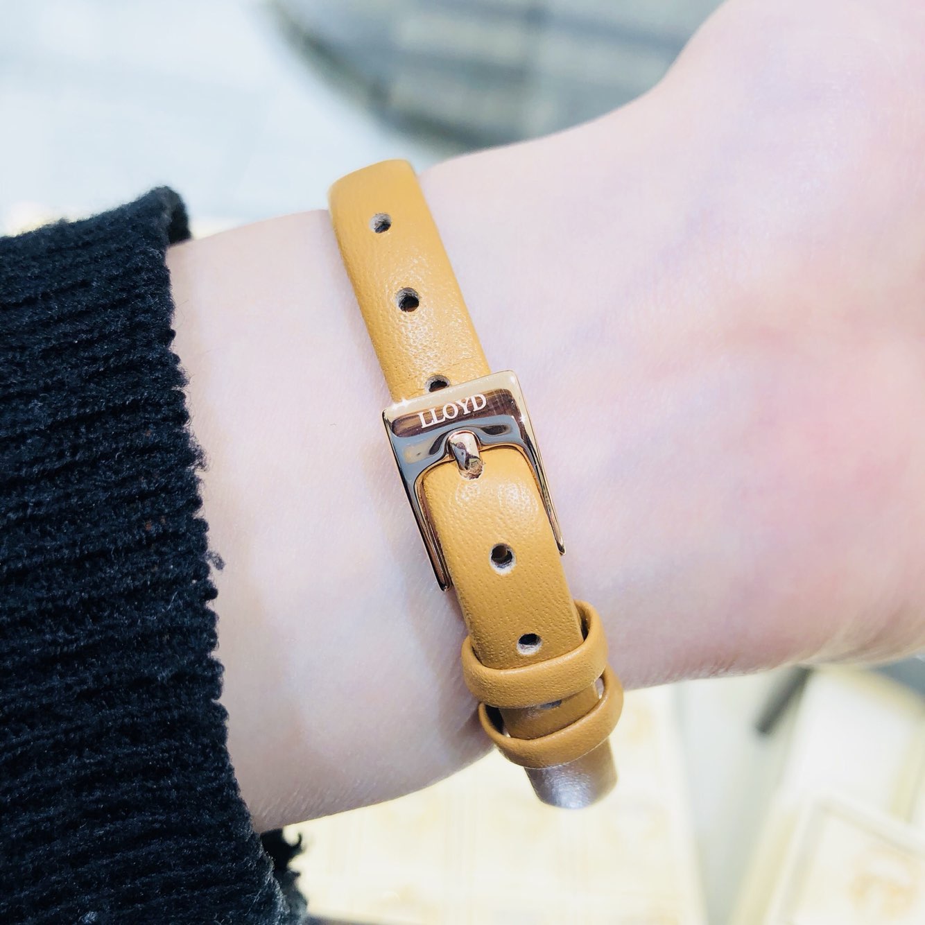 <b><p>Lloyd simple Arabia cou Leather wch LL1M18372ASN</p></b><b><p>ロイド シンプル アラビア文字 カッ レザー腕時計 LL1M18372ASN 2G2</p></b><br /><br /><p align='center'>