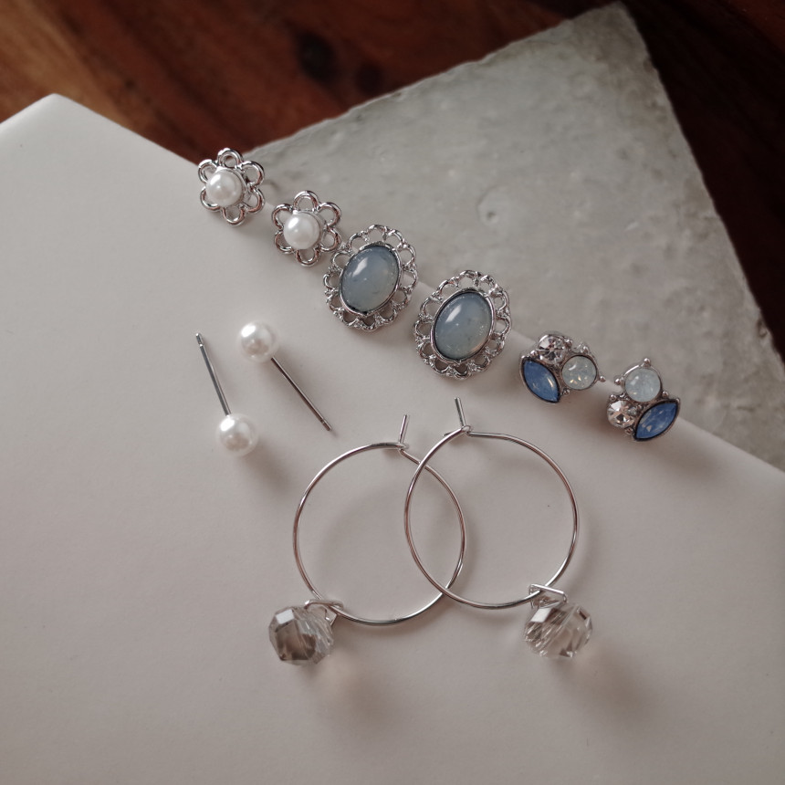 <b><p>NO109 Date look Fwer SET earrings Stylish</p></b><b><p>NO109 デートルック フラワーSETイヤリング スタイリッシュな シな ユニークなデザイン</p></b><br /><br /><p align='center'>