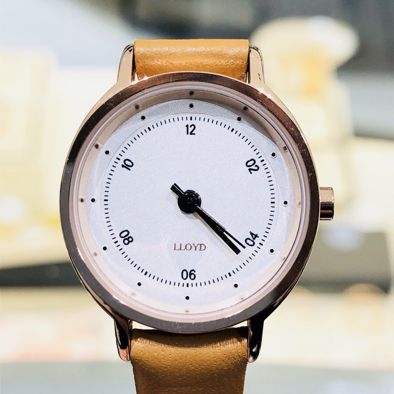 <b><p>Lloyd simple Arabia cou Leather wch LL1M18372ASN</p></b><b><p>ロイド シンプル アラビア文字 カッ レザー腕時計 LL1M18372ASN 2G2</p></b><br /><br /><p align='center'>