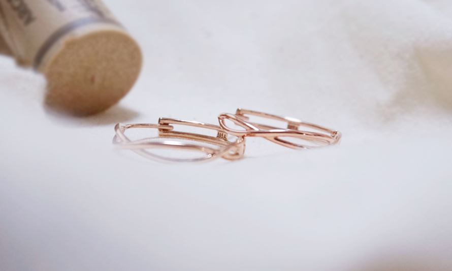 <b><p>14k 18k EARRING Shin Sung Ky st earrg Stylish</p></b><b><p>14k 18k プレッツェルEARRING シン・セギョンst イヤリング スタイリッシュ</p></b><br /><br /><p align='center'>