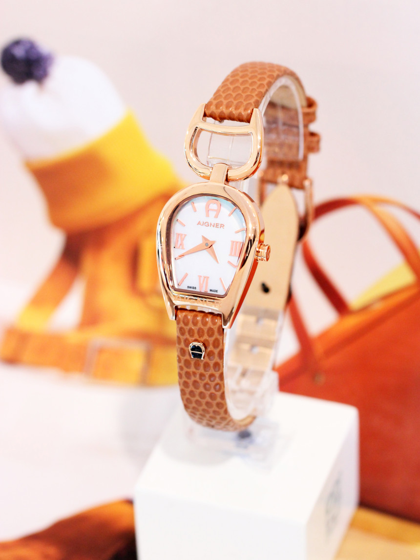 <b><p>Aigner ART Collection Women's Watches</p></b><b><p>アイグナー アート コレクション レディース時計 LDY A32243</p></b><br /><br /><p align='center'>