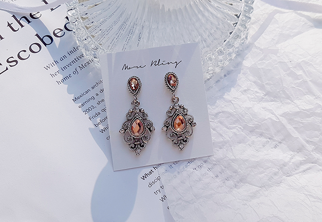 <b><p>Purple Viot earring Possib ves Drop pk Pantone</p></b><b><p>見よ バイオレット イヤリング グィチ可能 ドロップ ピンク パントンカラー アンティーク</p></b><br /><br /><p align='center'>