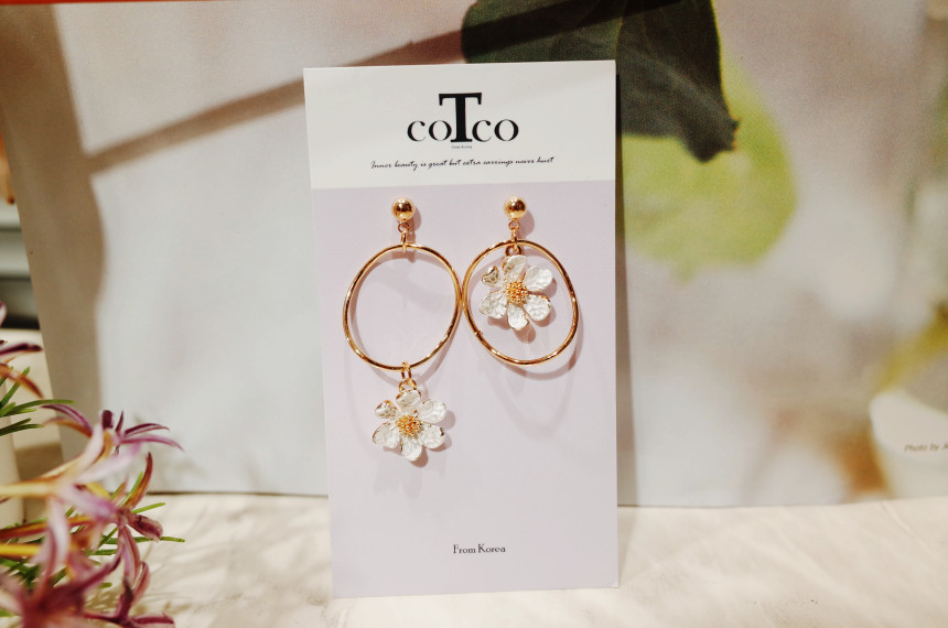 <b><p>daisy Unknown ring ear</p></b><b><p>デイジー オンバル リング イヤ</p></b><br /><br /><p align='center'>